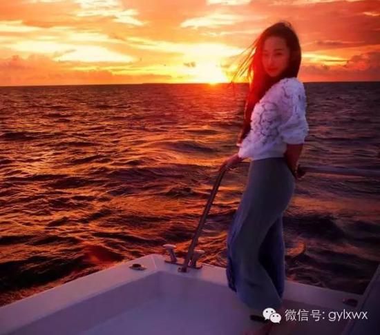 明星旅行糗事一籮筐 總有一個(gè)萌到你！