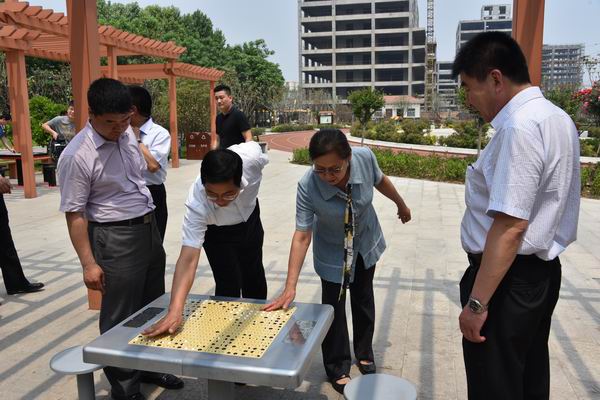 實地查看體育運動設(shè)施 實地查看體育運動設(shè)施