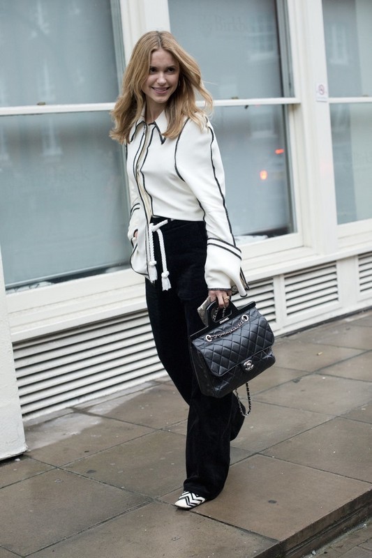 簡約風(fēng)職場(chǎng)女性穿搭 黑白灰也可以不無聊