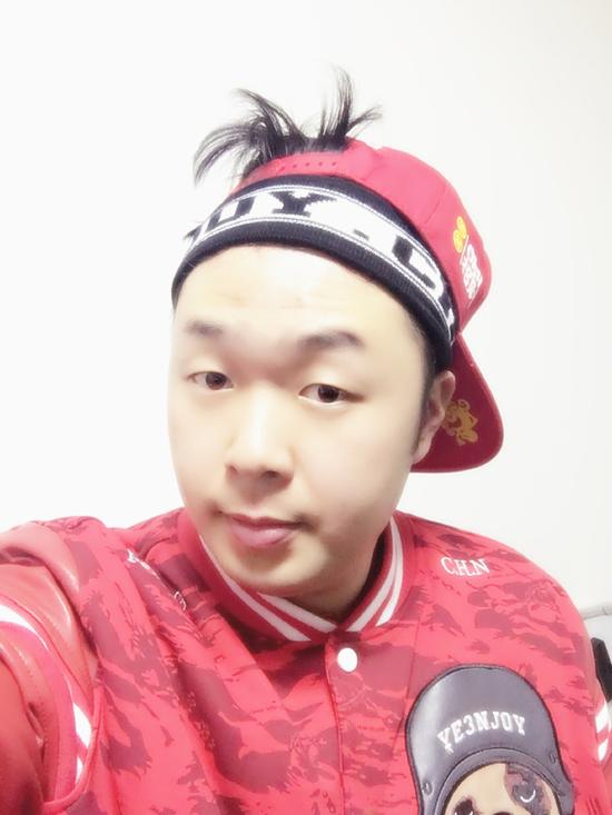 杜海濤曬自拍稱像鹿晗 杜海濤曬自拍稱像鹿晗