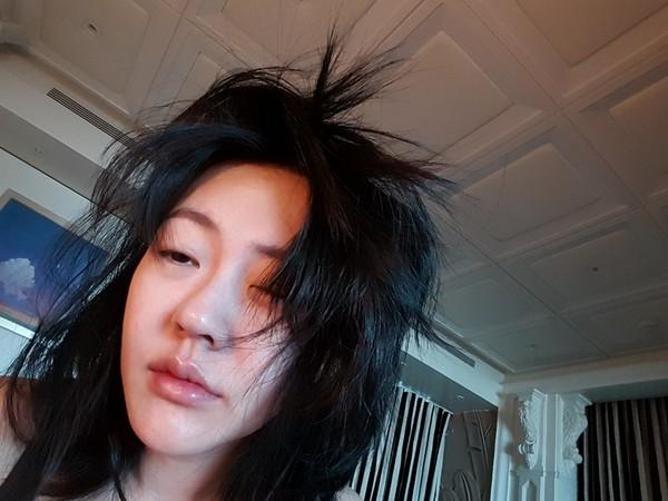 小S沒(méi)睡醒自稱太墮落