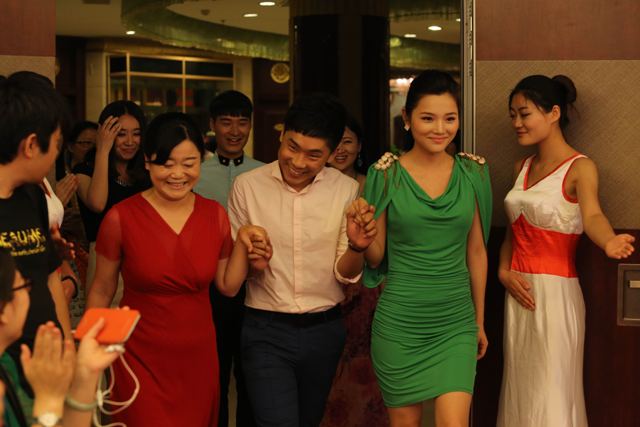 文靜、丁磊、葉子