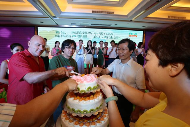 分享喜悅，共享美好時(shí)刻