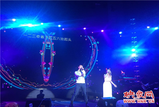 丁當(dāng)現(xiàn)場(chǎng)分享了她的代表曲目，《猜不透》全場(chǎng)大合唱，歌手嚴(yán)爵充分展現(xiàn)創(chuàng)作型歌手的特點(diǎn)。