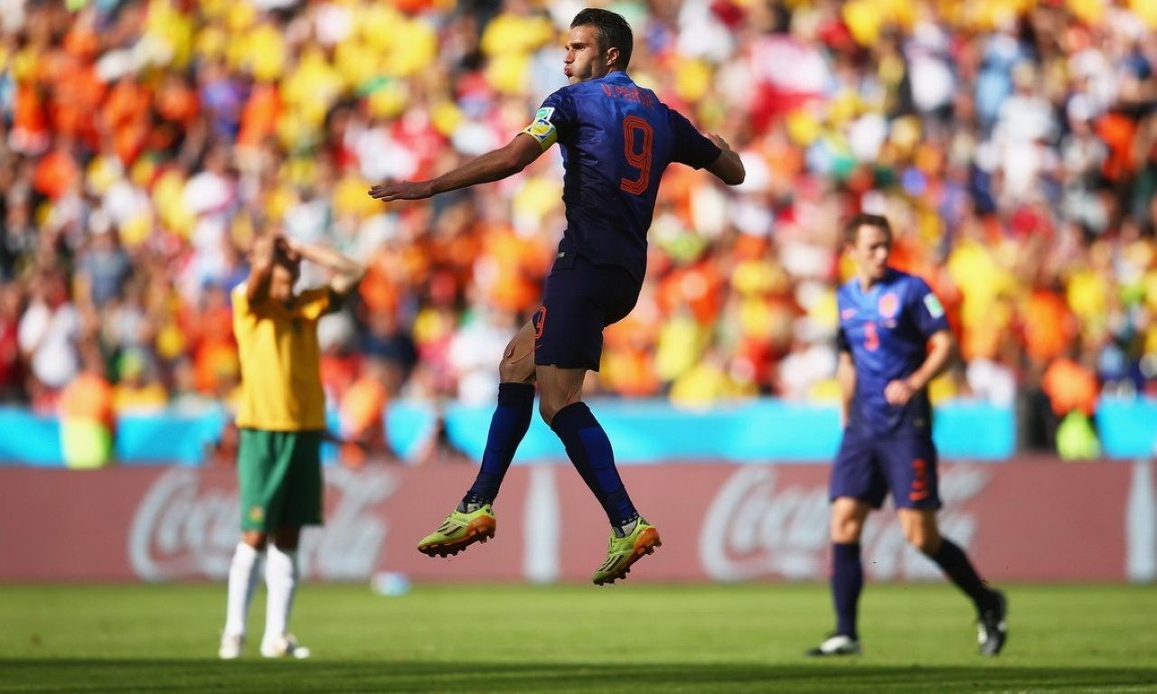 但由于范佩西將在最后一輪的比賽中停賽，進球的重任也完全落在了羅本的肩上