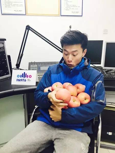 乖乖類！你們真的想用蘋果收買我