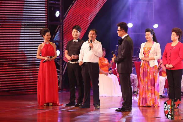 采訪中國(guó)劇協(xié)副主席、河南省劇協(xié)主席、河南省豫劇院院長(zhǎng)李樹(shù)建