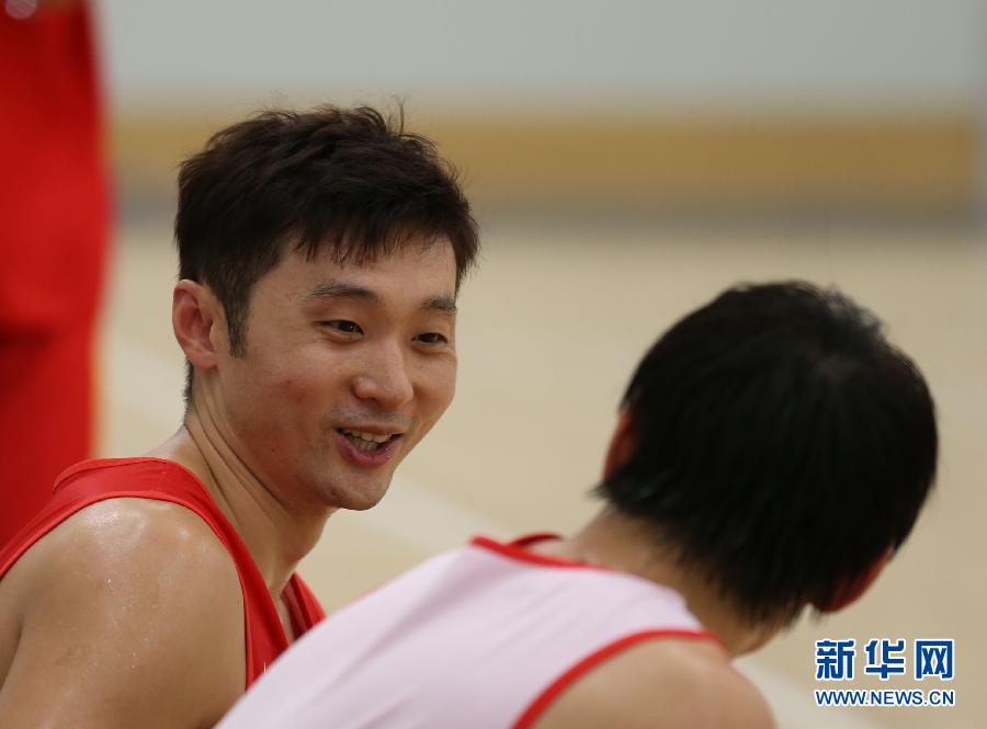 中國男籃進行首次適應性訓練 中國男籃進行首次適應性訓練
