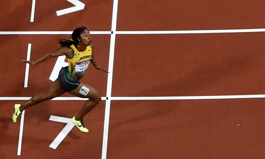 女子百米：牙買(mǎi)加飛人成功衛(wèi)冕