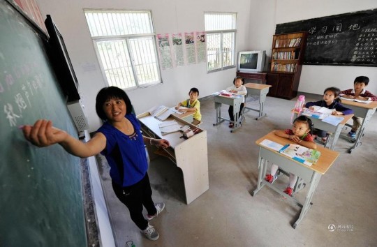 大別山女老師一人堅守鄉(xiāng)村小學28年