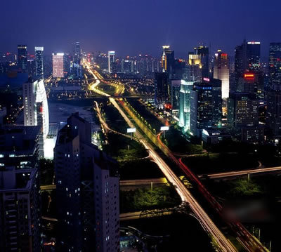 1、房屋一套(80平方)，以均價(jià)22300元計(jì)，22300×80=1784000.(這是朋友剛在筆架山買的城市主場(chǎng)的價(jià)格)