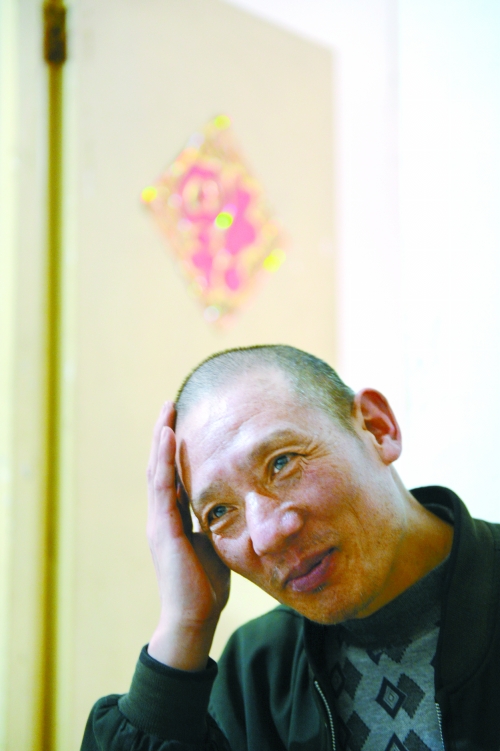 出看守所后,李懷亮的輕松表情越來越多。