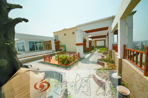 “空中花園”的假樹、水車、小橋都已經(jīng)被拆除