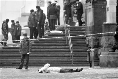 12月29日，俄羅斯南部城市伏爾加格勒火車(chē)站發(fā)生爆炸，已造成至少18人死亡，40人受傷。