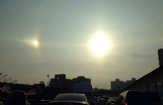 上?，F(xiàn)“3個(gè)太陽”