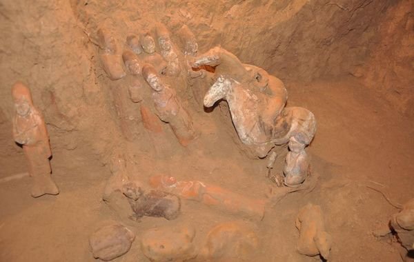 陜西省文物局對外公布了日前發(fā)掘的唐代女官上官婉兒墓葬的照片。