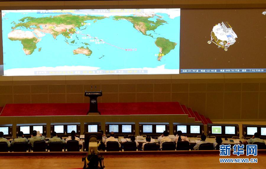 這是12月2日凌晨拍攝的北京航天飛行控制中心大廳。