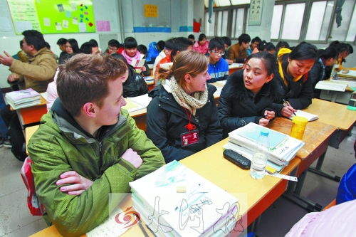 新開學(xué)季到來 鄭州各校變著花樣“開好頭” 新開學(xué)季到來 鄭州各校變著花樣“開好頭”