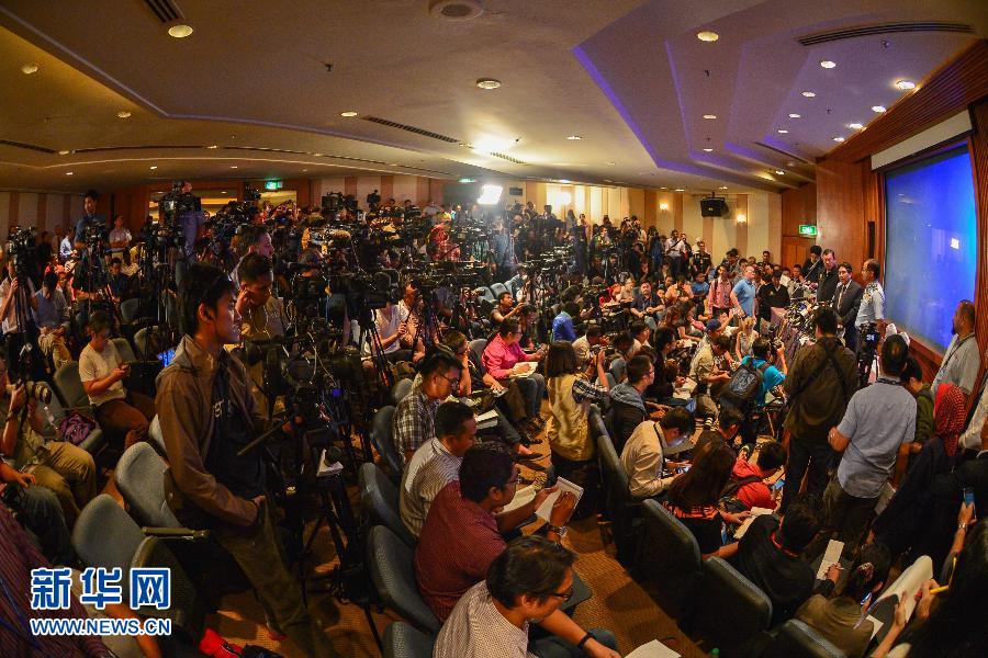 3月10日，在馬來西亞吉隆坡，媒體記者在新聞發(fā)布會上。