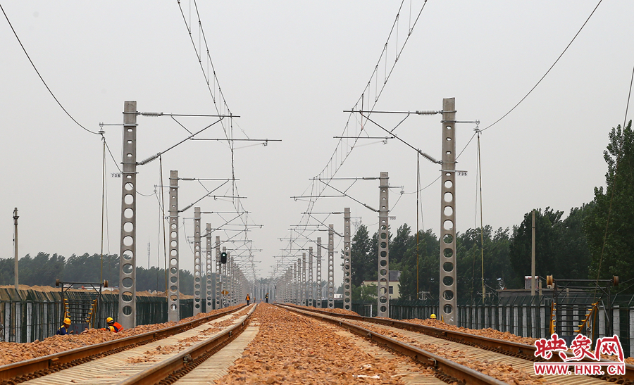 上午11點(diǎn)左右，移軌完成