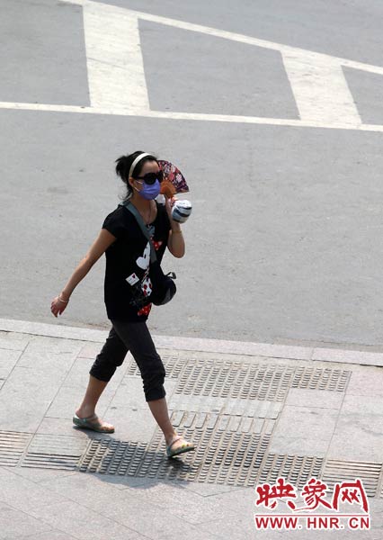 扇子雖小，遮一點(diǎn)陽(yáng)光也好