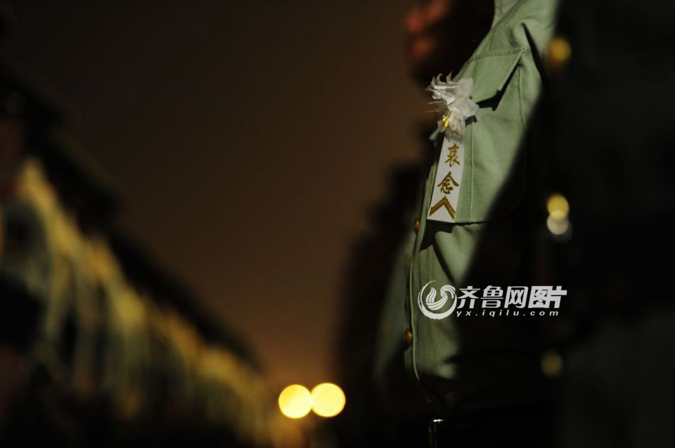 張楠烈士靈柩回國迎接儀式現(xiàn)場