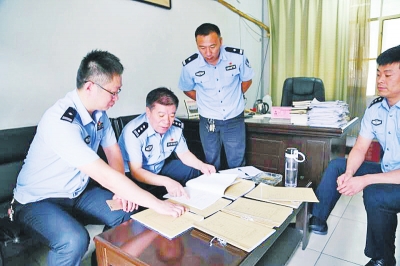 男子身負命案躲藏15年 靠拾廢品、打零工生活