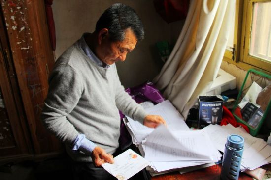 這些信成了張家的“寶貝”，哥哥張高發(fā)表示要好好收藏。