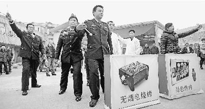 “小品執(zhí)法”。