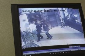 長沙市救助站提供的監(jiān)控視頻。組圖/記者華劍