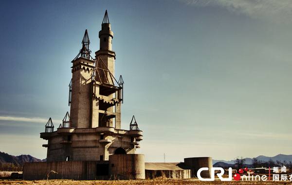 有著“鬼城”、“現(xiàn)實(shí)版的寂靜嶺”、“城堡廢墟”等稱號(hào)的城堡。沈湜 攝…