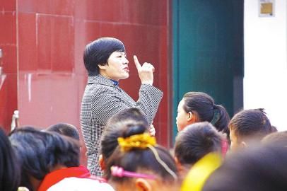 丁瑞蓮校長(zhǎng)(資料圖) 丁瑞蓮校長(zhǎng)(資料圖)