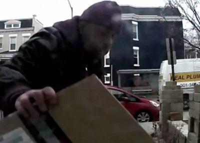 女子門口包裹屢被偷無奈自制“糞便包裹”報(bào)復(fù) 女子門口包裹屢被偷無奈自制“糞便包裹”報(bào)復(fù)