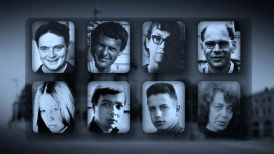 集會者打出與45年前抗議集會相同的標語“為了你們和我們的自由”。