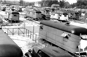 美國的一個(gè)移動拖車房社區(qū) 資料圖片 美國的一個(gè)移動拖車房社區(qū) 資料圖片