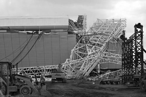 圣保羅市伊塔蓋拉球場坍塌現(xiàn)場。