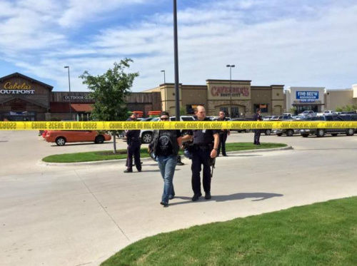 美國得克薩斯州摩托幫派發(fā)生槍戰(zhàn)導(dǎo)致9人身亡 美國得克薩斯州摩托幫派發(fā)生槍戰(zhàn)導(dǎo)致9人身亡