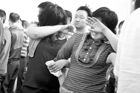 悲慟欲絕的被害人家屬 悲慟欲絕的被害人家屬