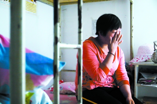 提起兒子的事，她忍不住落淚