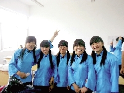 “穿越畢業(yè)照” “穿越畢業(yè)照”