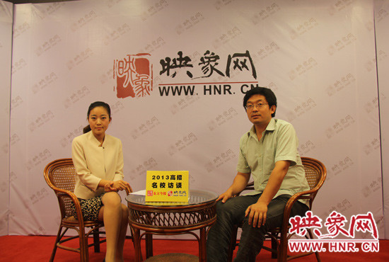 　6月23日，清華大學(xué)河南招生組組長謝旭東做客映象網(wǎng)“2013高招名校訪談”節(jié)目