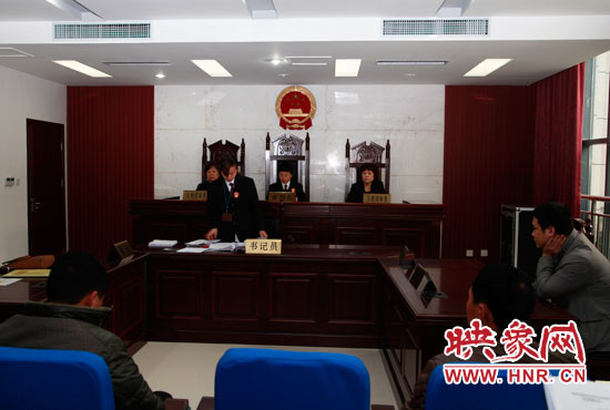 11月13日，金水區(qū)法院集中宣判了6起拖欠農(nóng)民工工資案件。