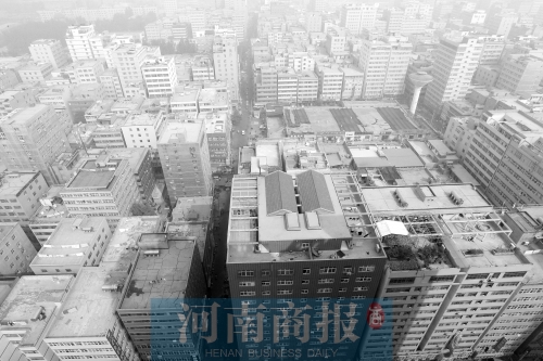 陳寨密密麻麻的出租房，或許將成為歷史  鄧萬里/攝