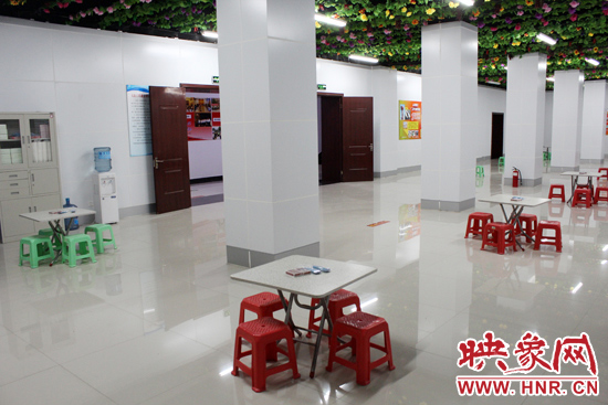 為了給市民納涼避暑創(chuàng)造舒適的環(huán)境，今年鄭州市人防辦加大了投入，對納涼點進行了升級改造