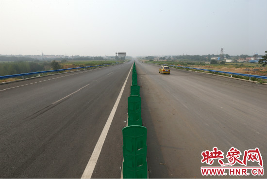 10條都市區(qū)快速路的開通，使市民出行更方便