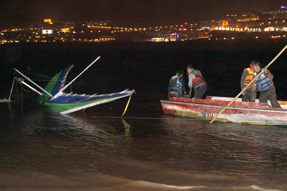 "中國(guó)第一飛人"墜湖遇難 "中國(guó)第一飛人"墜湖遇難