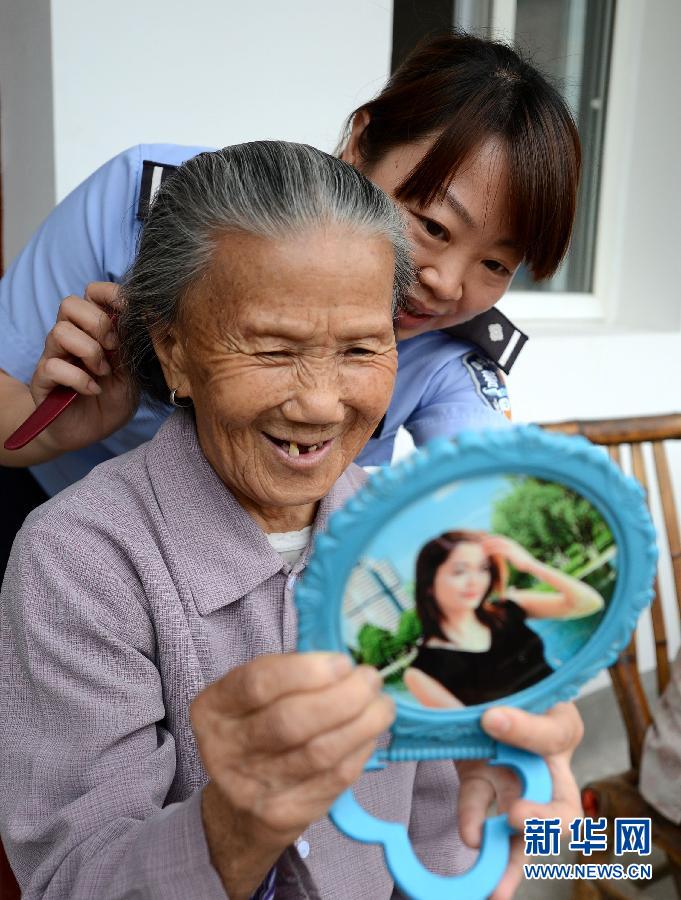 那些年，感動(dòng)過(guò)我們的母親