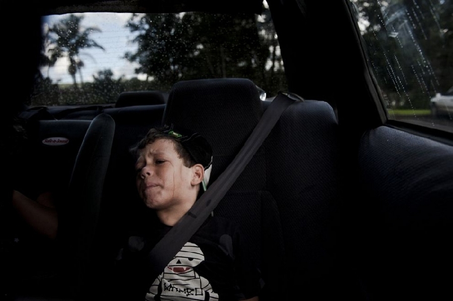 年輕單親媽媽的艱難生活 年輕單親媽媽的艱難生活