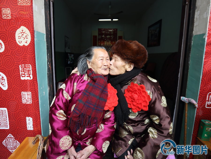  “不求天長(zhǎng)地久 只愿今生共相伴”