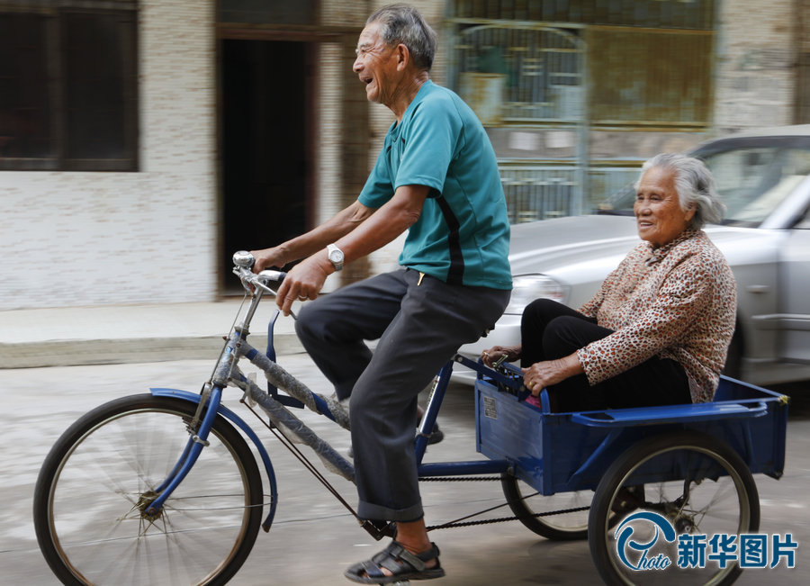  “不求天長(zhǎng)地久 只愿今生共相伴”